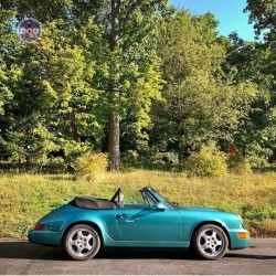 Porsche 911 (993) Cabriolet 1994 Green Metallic Minichamps 155061132