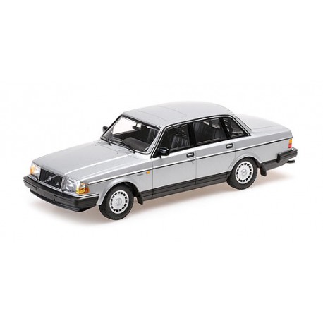 Volvo 240 GL 1986 Silver Minichamps 155171408
