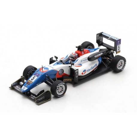 Dallara F3 5 FIA F3 World Cup Macau 2017 Sacha Fenestraz Spark MV06