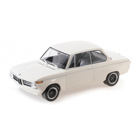 BMW 2002 Plain Body 1970 White Minichamps 155702600