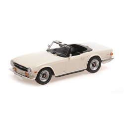 Triumph TR6 (LHD) 1969 White Minichamps 155132035