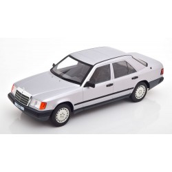 Mercedes Benz 300E W124 1984 Silver MCG MCG18285