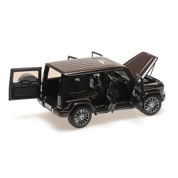 Mercedes Benz G-Class (W463) 2020 Brown Metallic Minichamps 110037102