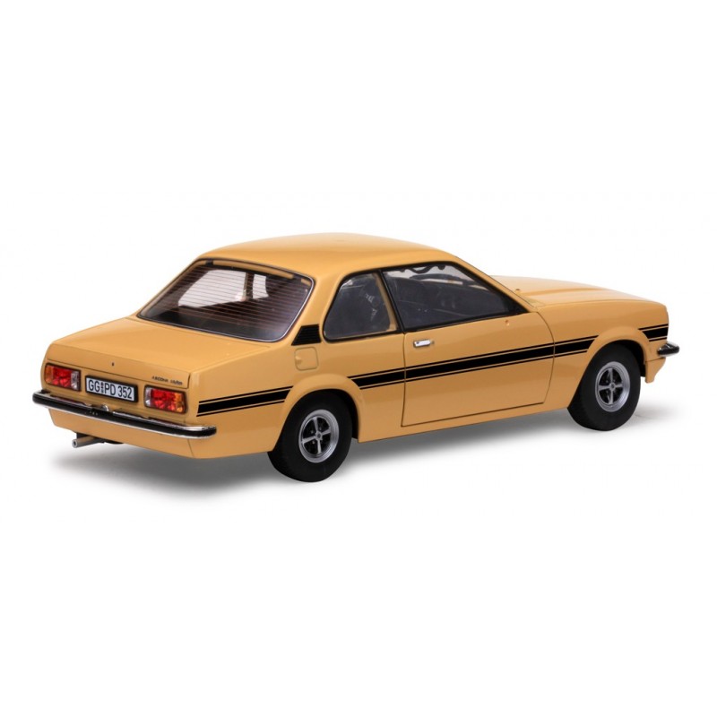 Miniatures montées - Opel 1982 Rohrl 1/18 Sunstar - Jeux - Jouets